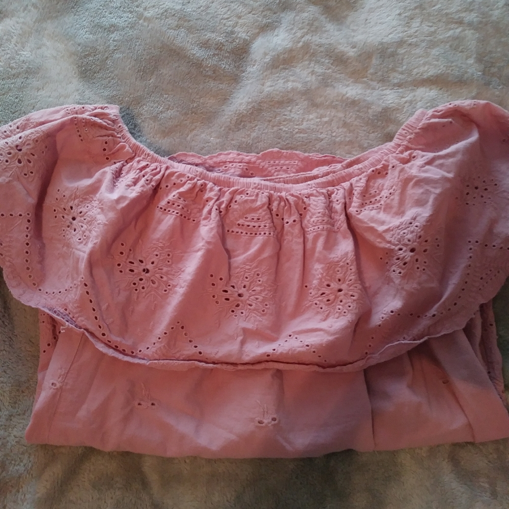 Cute top - Picture 2 of 3